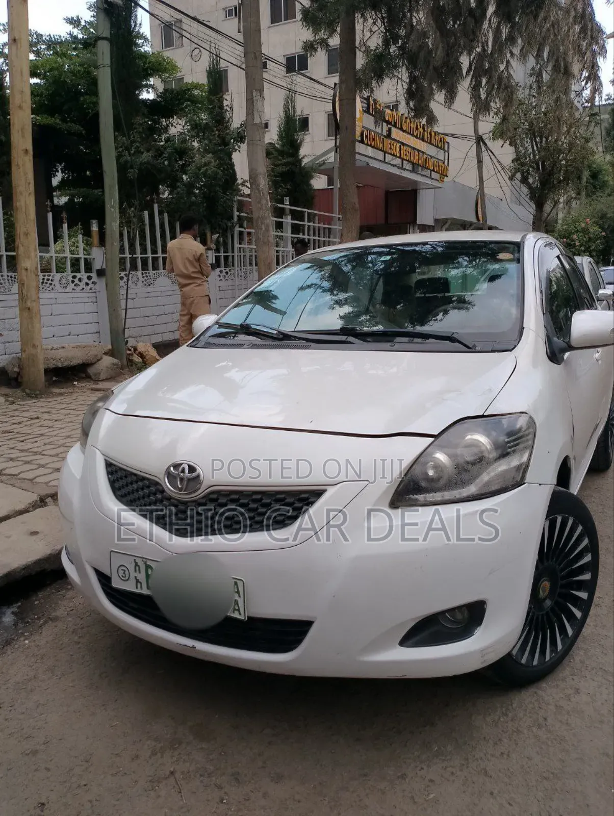 Toyota Yaris 2009 White