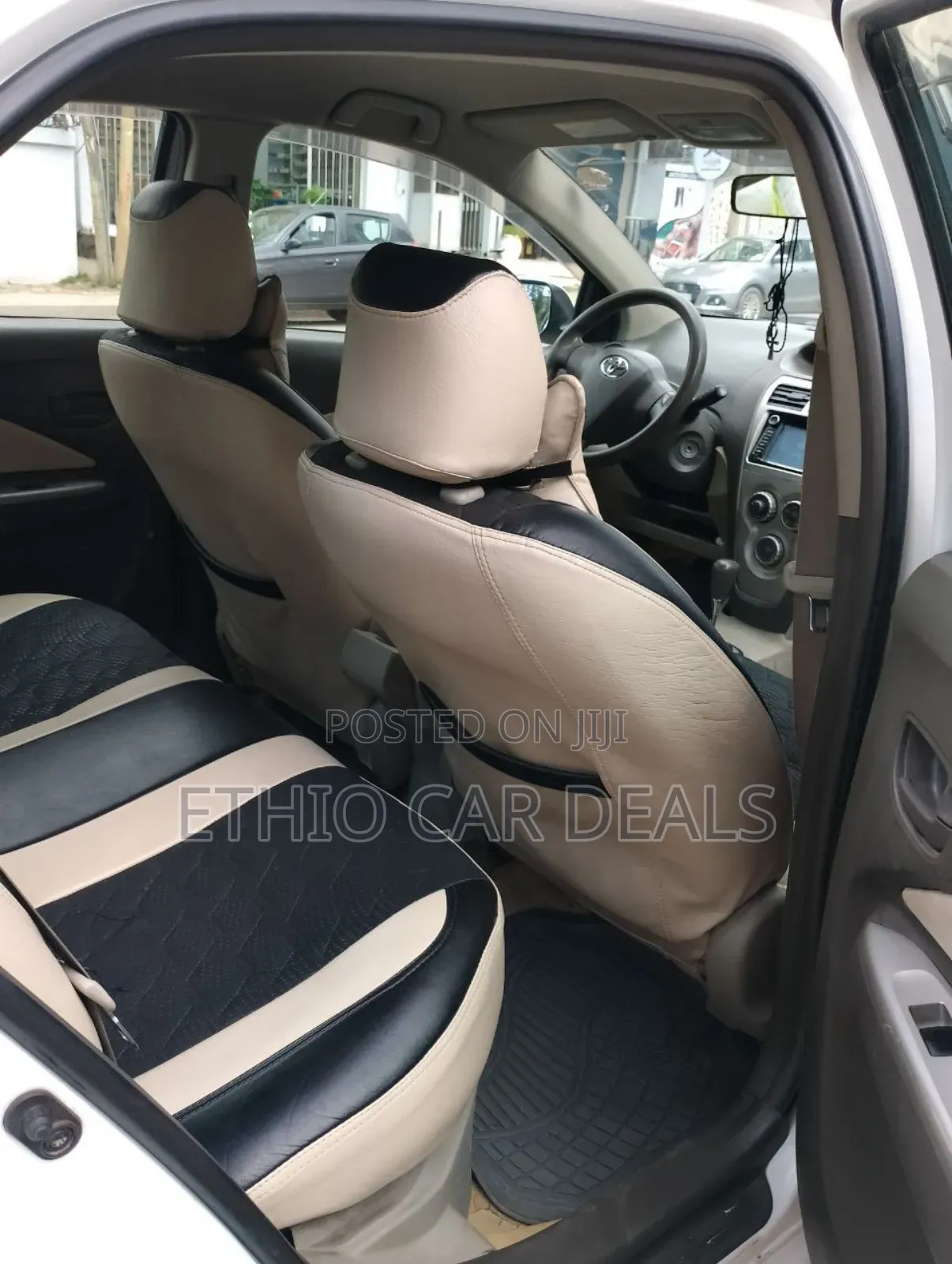 Toyota Yaris 2009 White