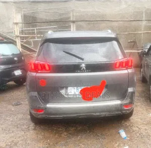 Peugeot 5008 2020 Gray