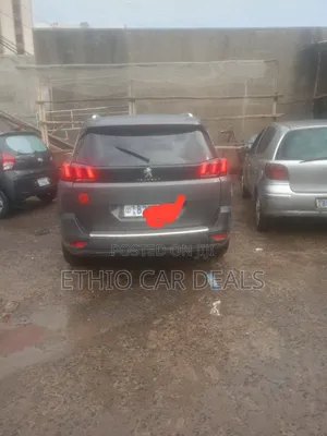 Peugeot 5008 2020 Gray