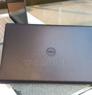 New Laptop Dell Vostro 3520 8GB Intel Core I5 SSD 1T