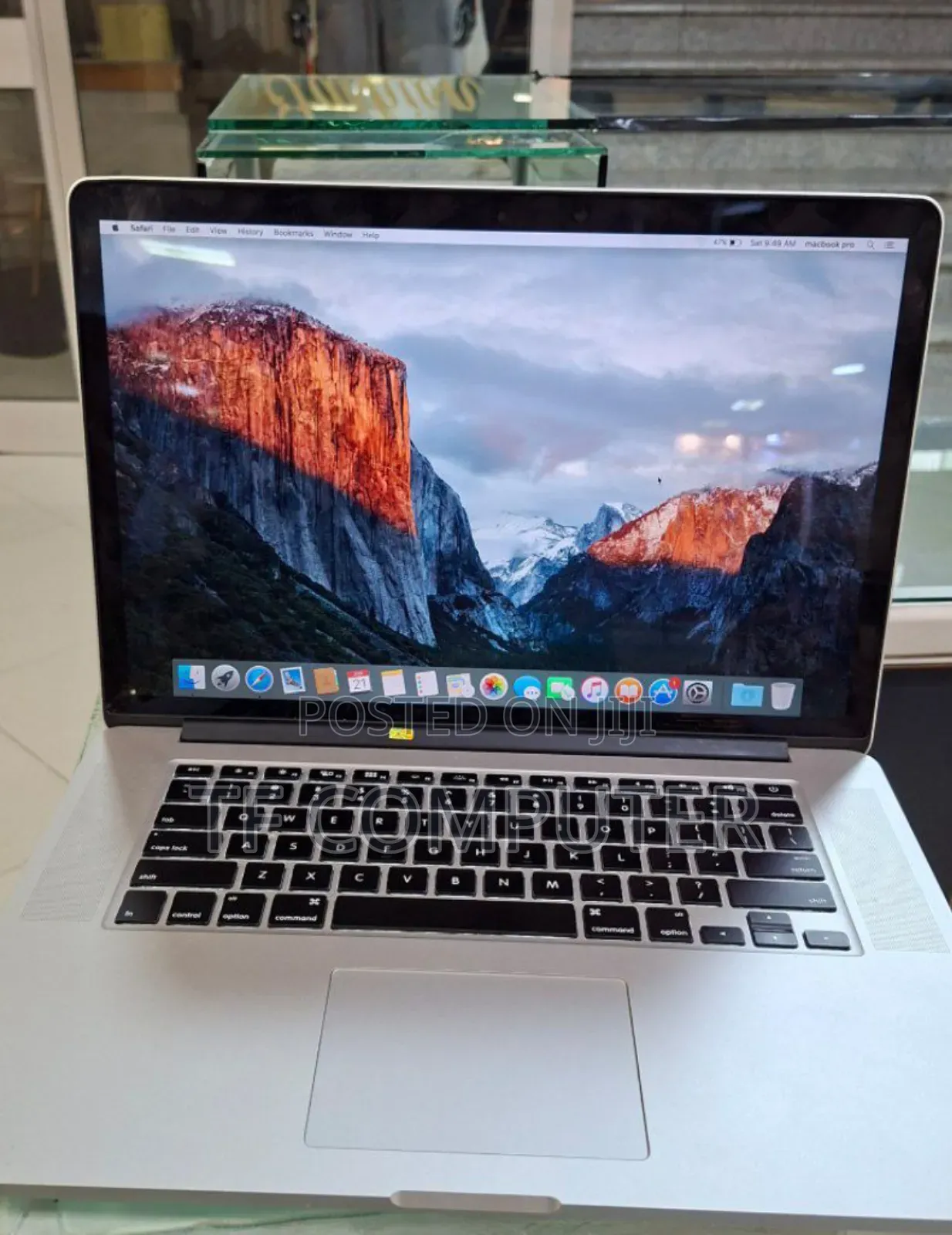 New Laptop Apple MacBook Pro 2015 16GB Intel Core I7 SSD 256GB