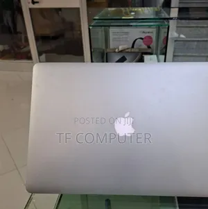 New Laptop Apple MacBook Pro 2015 16GB Intel Core I7 SSD 256GB