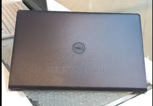 New Laptop Dell Vostro 3520 8GB Intel Core I5 SSD 1T