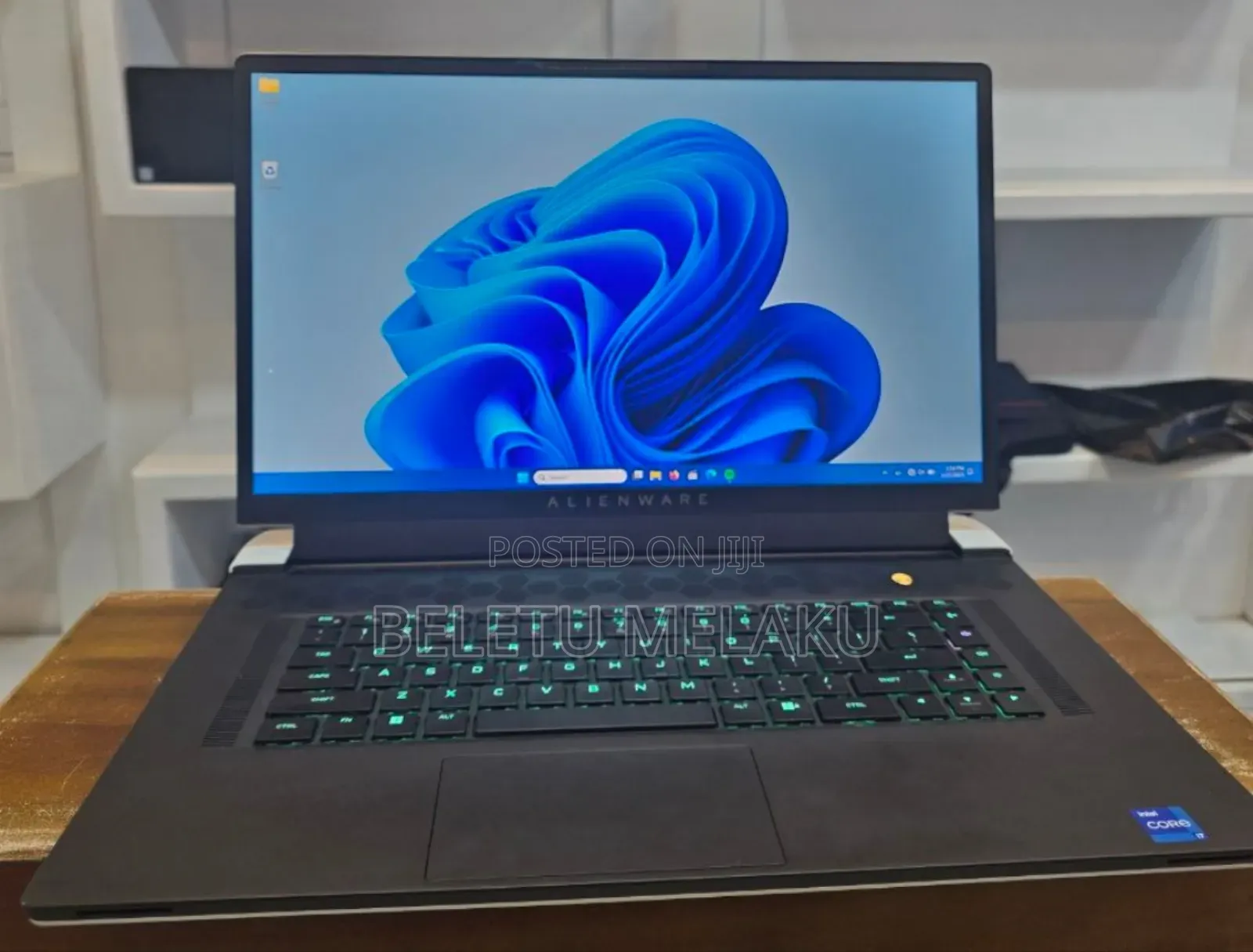 New Laptop Alienware M17x R2 32GB Intel Core I7 SSD 1T