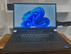 New Laptop Alienware M17x R2 32GB Intel Core I7 SSD 1T