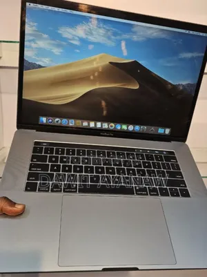 New Laptop Apple MacBook Pro 2017 16GB Intel Core I7 SSD 1T