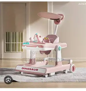 ዎከር ልጁ ከፍ ብሎ እቃ እየያዘ ለመራመድ