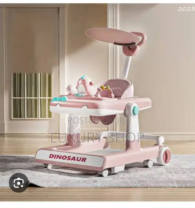 ዎከር ልጁ ከፍ ብሎ እቃ እየያዘ ለመራመድ