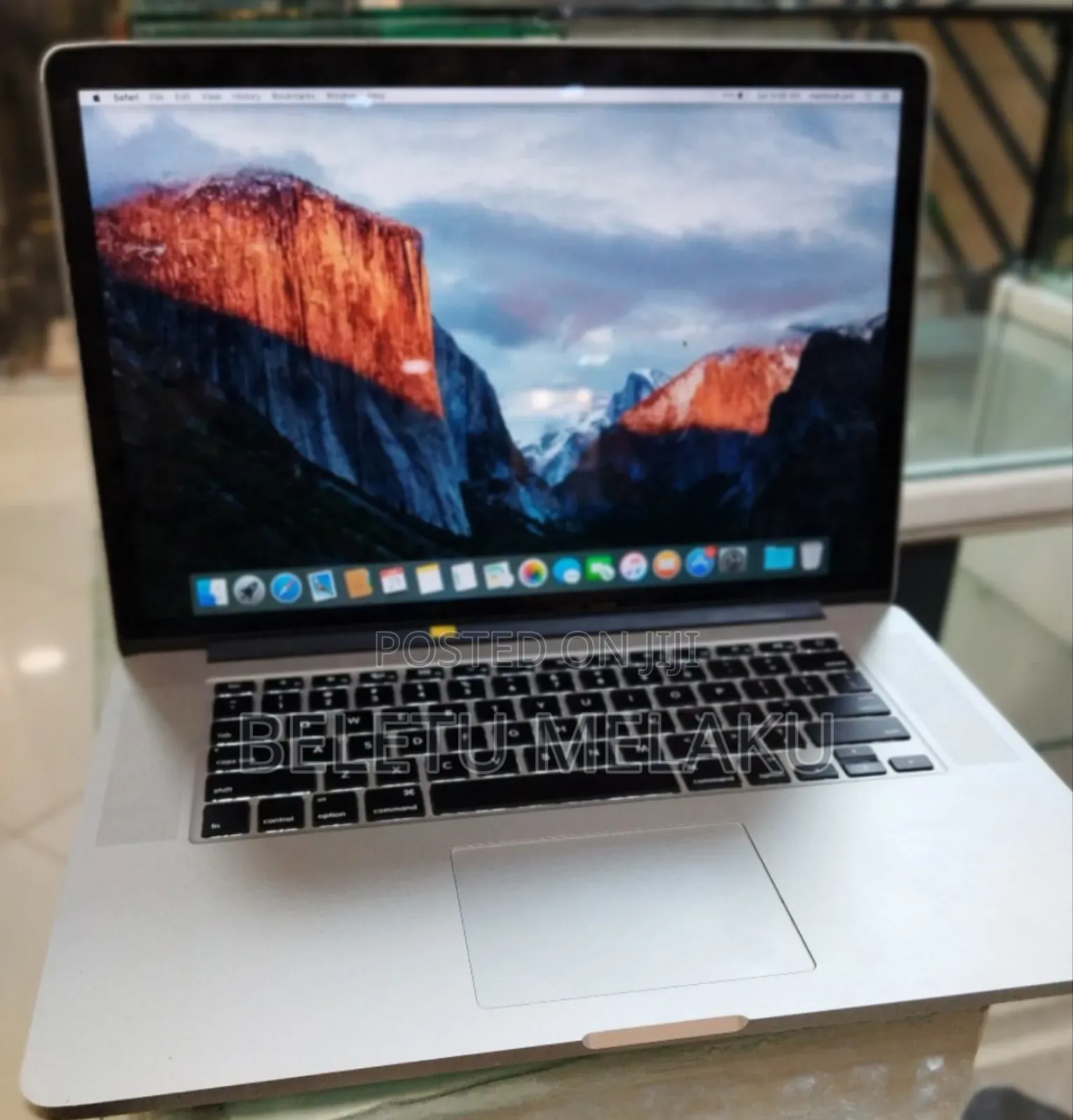 New Laptop Apple MacBook Pro 2015 16GB Intel Core I7 SSD 256GB