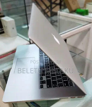 New Laptop Apple MacBook Pro 2015 16GB Intel Core I7 SSD 256GB