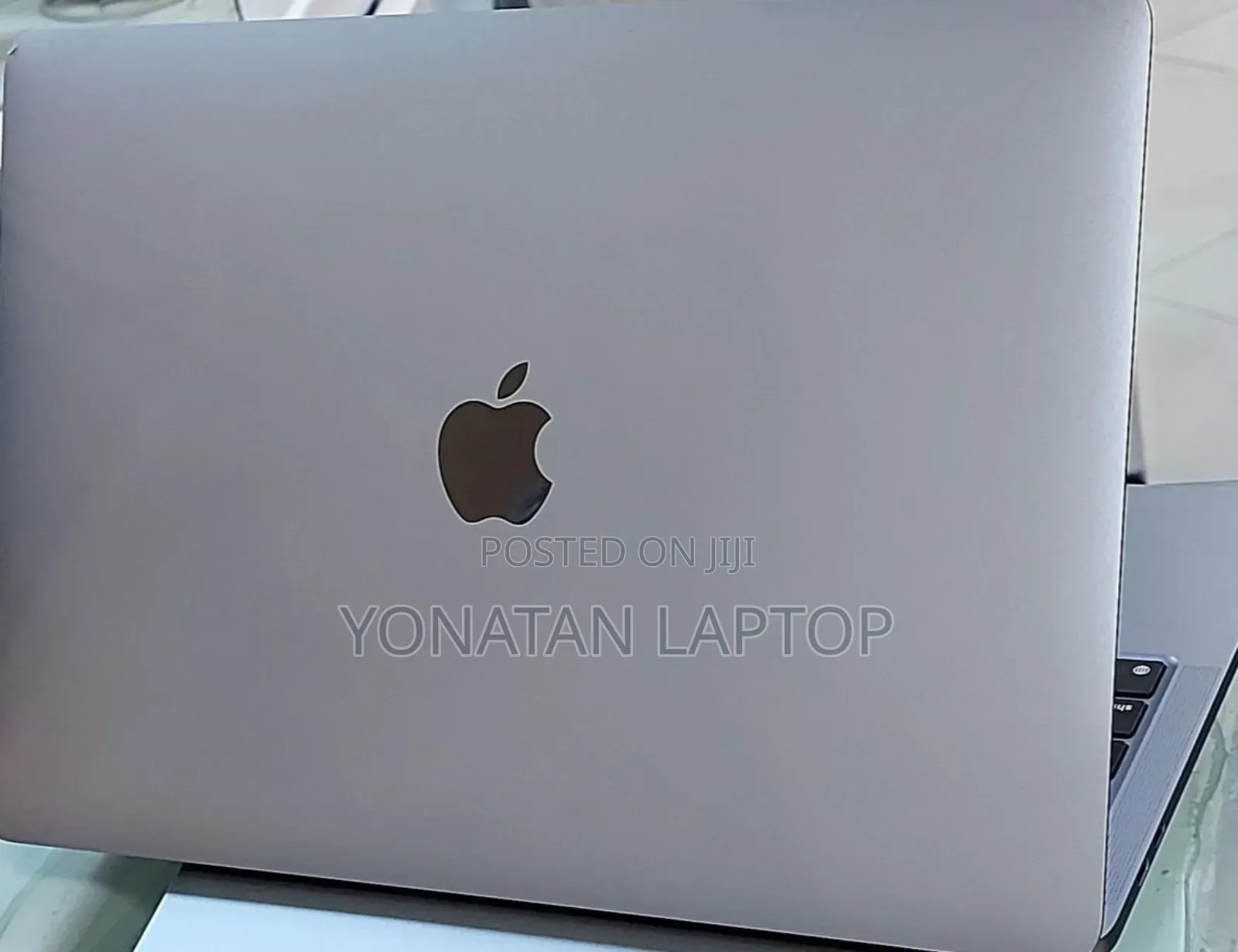 New Laptop Apple MacBook Air 2022 M2 8GB Apple M2 SSD 512GB