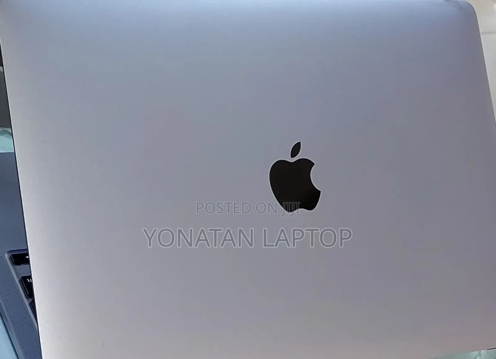 New Laptop Apple MacBook Air 2022 M2 8GB Apple M2 SSD 512GB