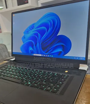 New Laptop Alienware M17x R2 32GB Intel Core I7 SSD 1T