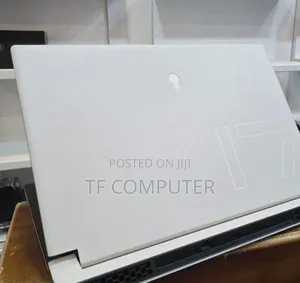 New Laptop Alienware M17x R2 32GB Intel Core I7 SSD 1T