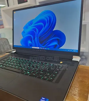 New Laptop Alienware M17x R2 32GB Intel Core I7 SSD 1T