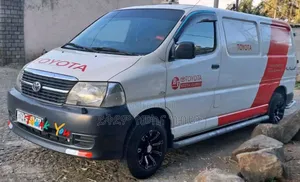 Toyota HiAce 2011 White