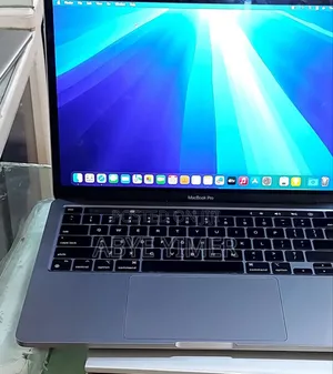 New Laptop Apple MacBook Pro 2022 M2 8GB Apple M2 SSD 512GB
