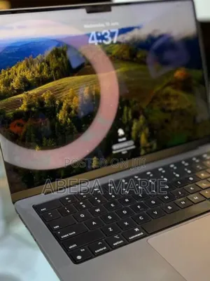 New Laptop Apple MacBook Pro 2024 M3 14-Inch 16GB Apple M3 Pro SSD 1T