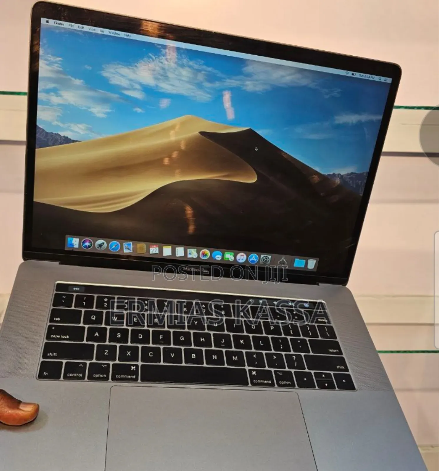 New Laptop Apple MacBook Pro 2017 16GB Intel Core I7 SSD 1T