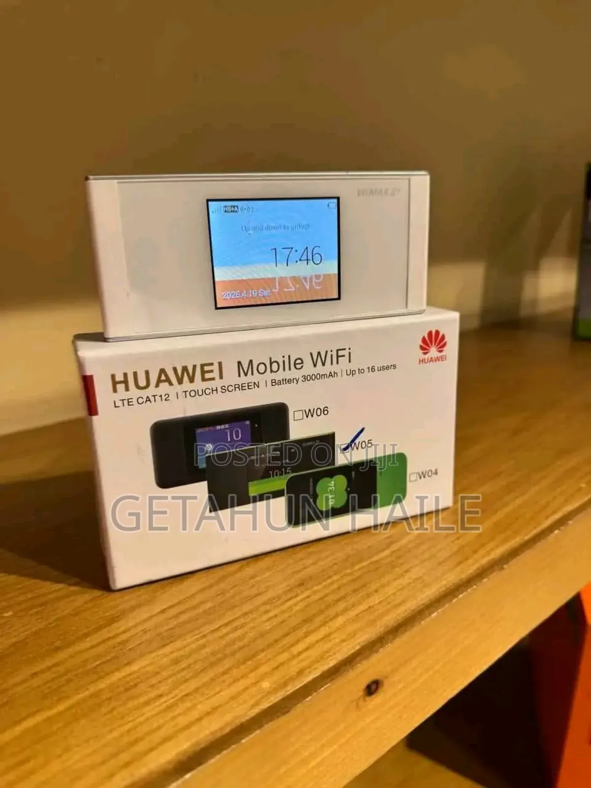Huawei Touch Screen Portable Wireless Router (W05 Modem)