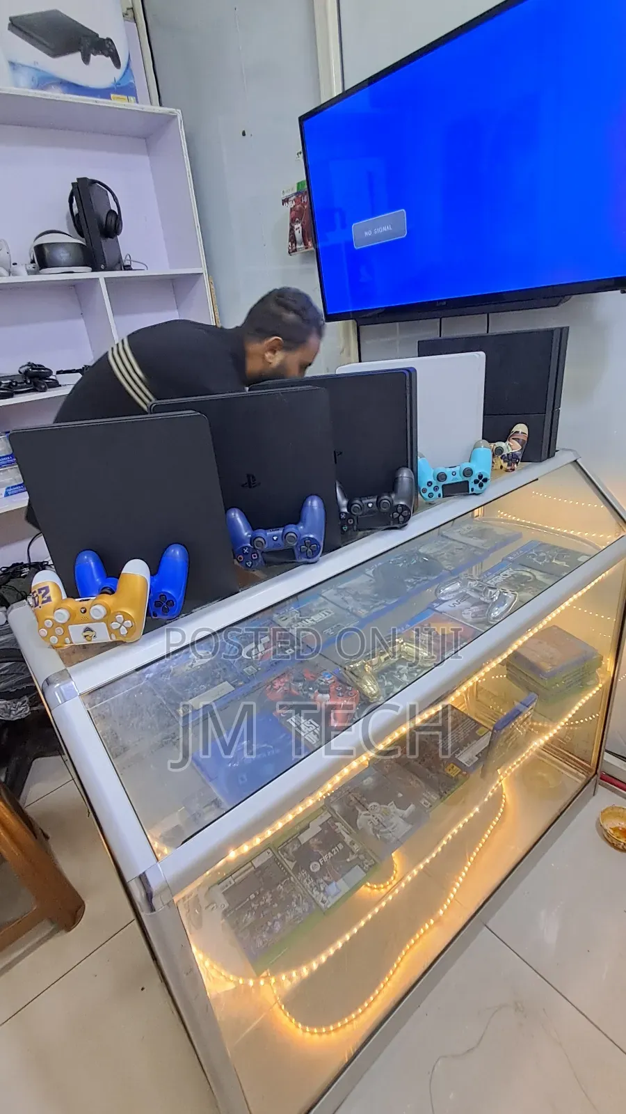 Playstation 4 ጌሞች የተጫነበት