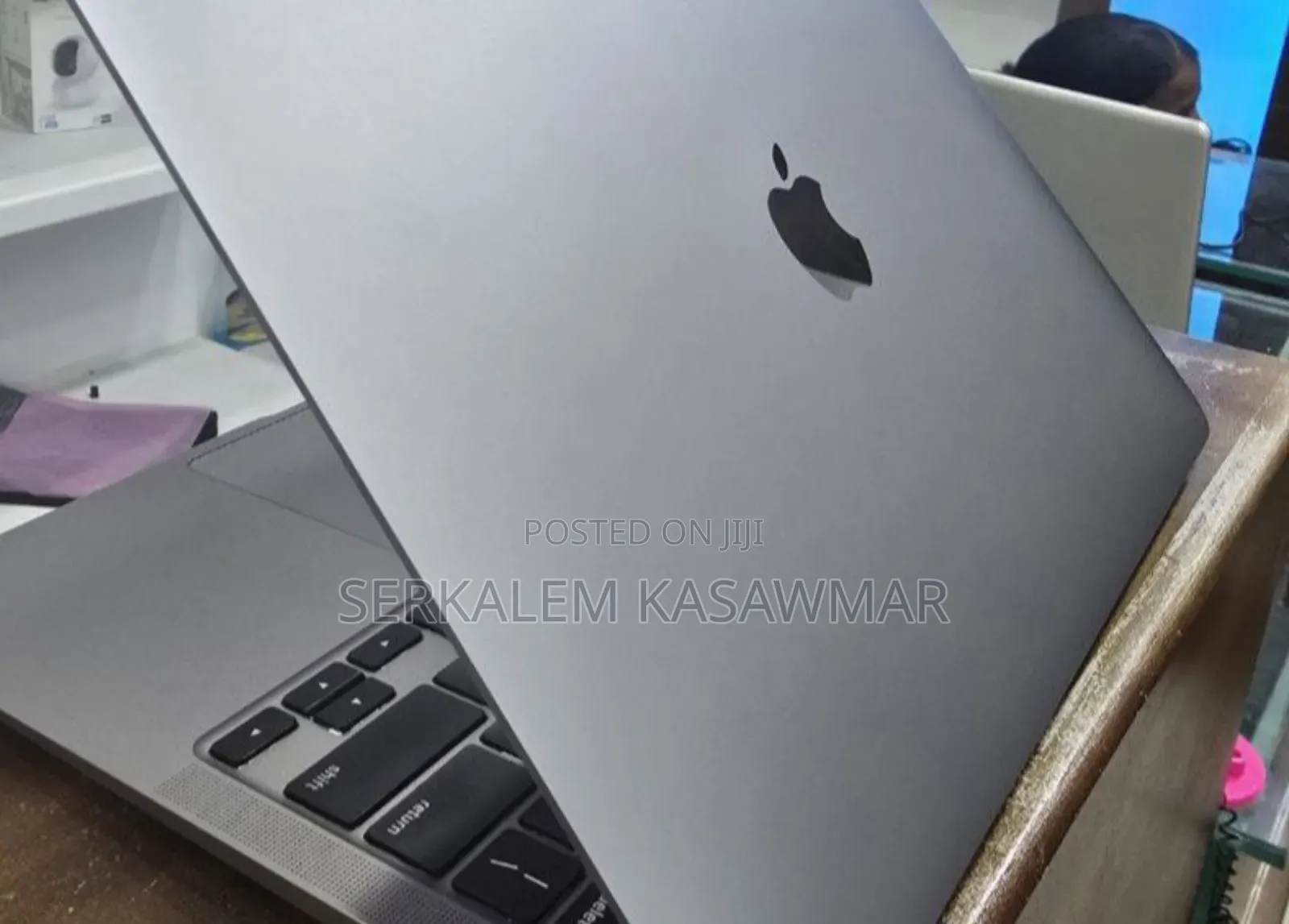 New Laptop Apple MacBook Air 2020 M1 8GB Apple M1 SSD 256GB