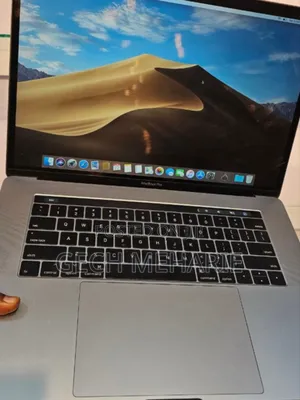 Photo - New Laptop Apple MacBook Pro 2017 16GB Intel Core I7 SSD 1T