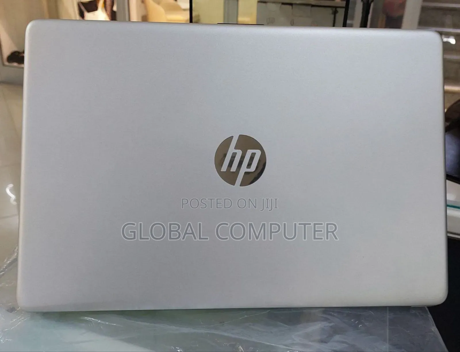 New Laptop HP 14-Dq1025cl 16GB Intel Core I5 SSD 512GB