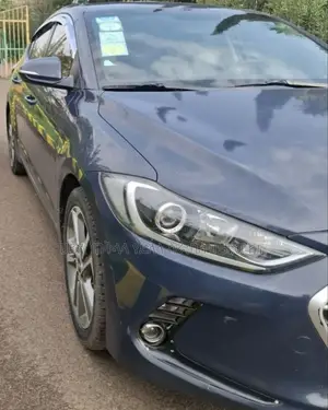 Hyundai Avante 2016 Ivory