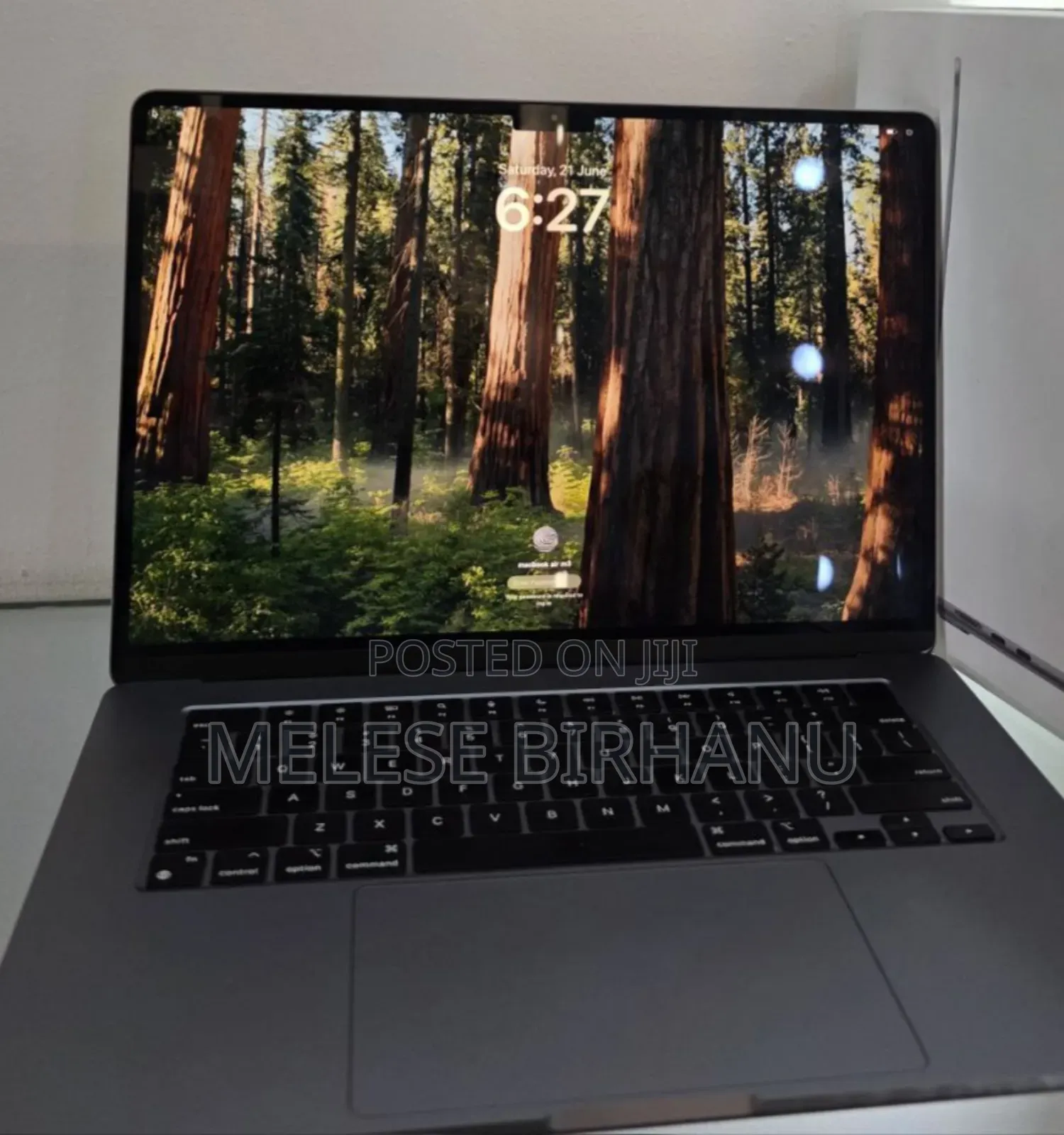 New Laptop Apple MacBook 8GB Apple M3 SSD 256GB