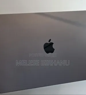 New Laptop Apple MacBook 8GB Apple M3 SSD 256GB