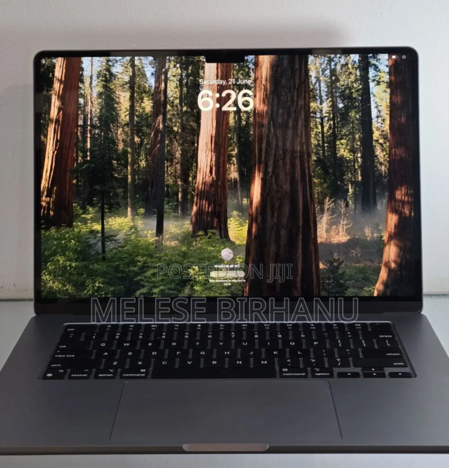 New Laptop Apple MacBook 8GB Apple M3 SSD 256GB