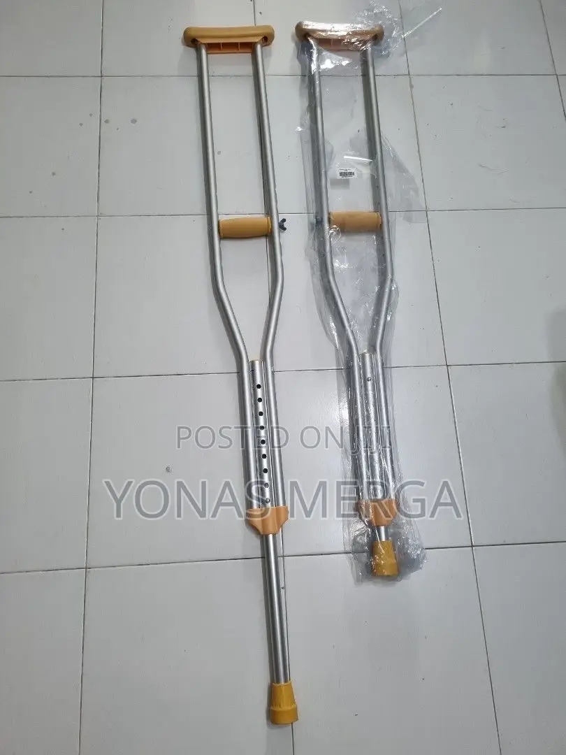 ክራንች¡Underarm Walking Crutches Accommodates Different Height