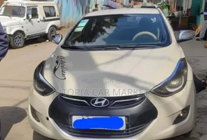 Photo - Hyundai Elantra 2015 Ivory