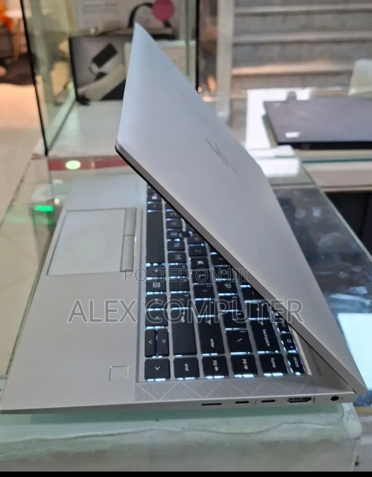 New Laptop HP EliteBook 840 G7 16GB AMD Ryzen 7 SSD 512GB