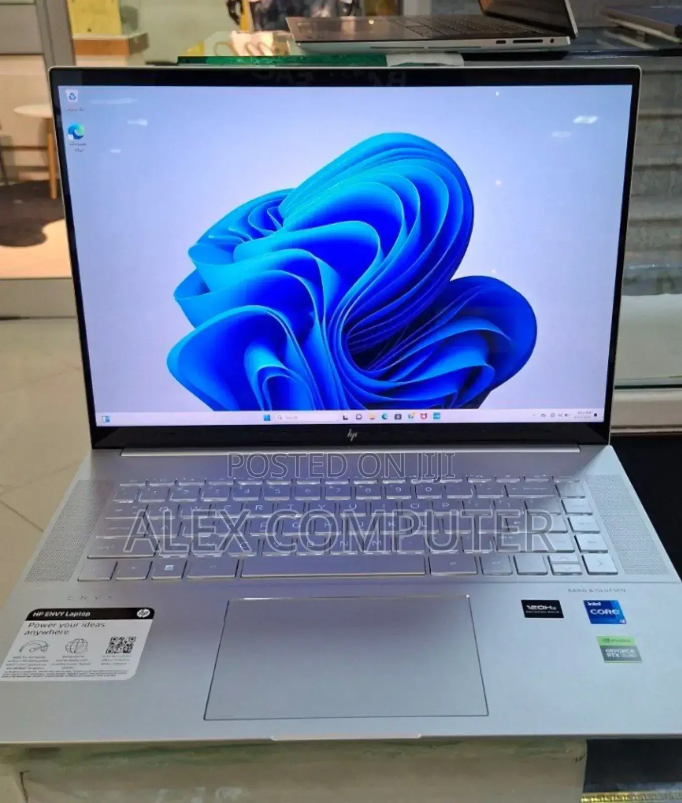 New Laptop HP Envy 16 Gaming 16-H1023dx 16GB Intel Core I7 SSD 1T