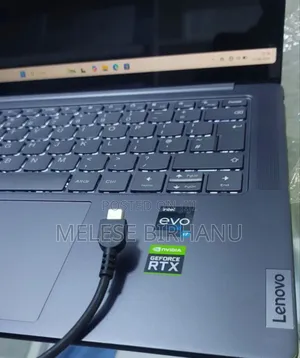 New Laptop Lenovo Yoga 330 32GB Intel Core I7 SSD 1T