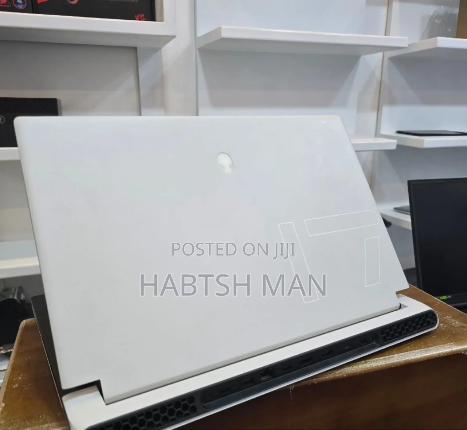 New Laptop Alienware M17x R2 32GB Intel Core I7 SSD 1T