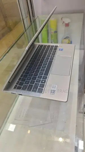 New Laptop HP ProBook 440 G10 16GB Intel Core I7 SSD 512GB