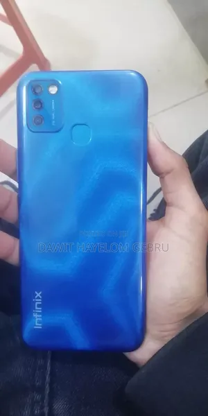 Photo - Infinix Smart 6 32 GB Blue
