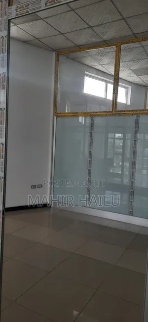 Photo - 1ኛ ላይ ለቢሮ አገልግሎት