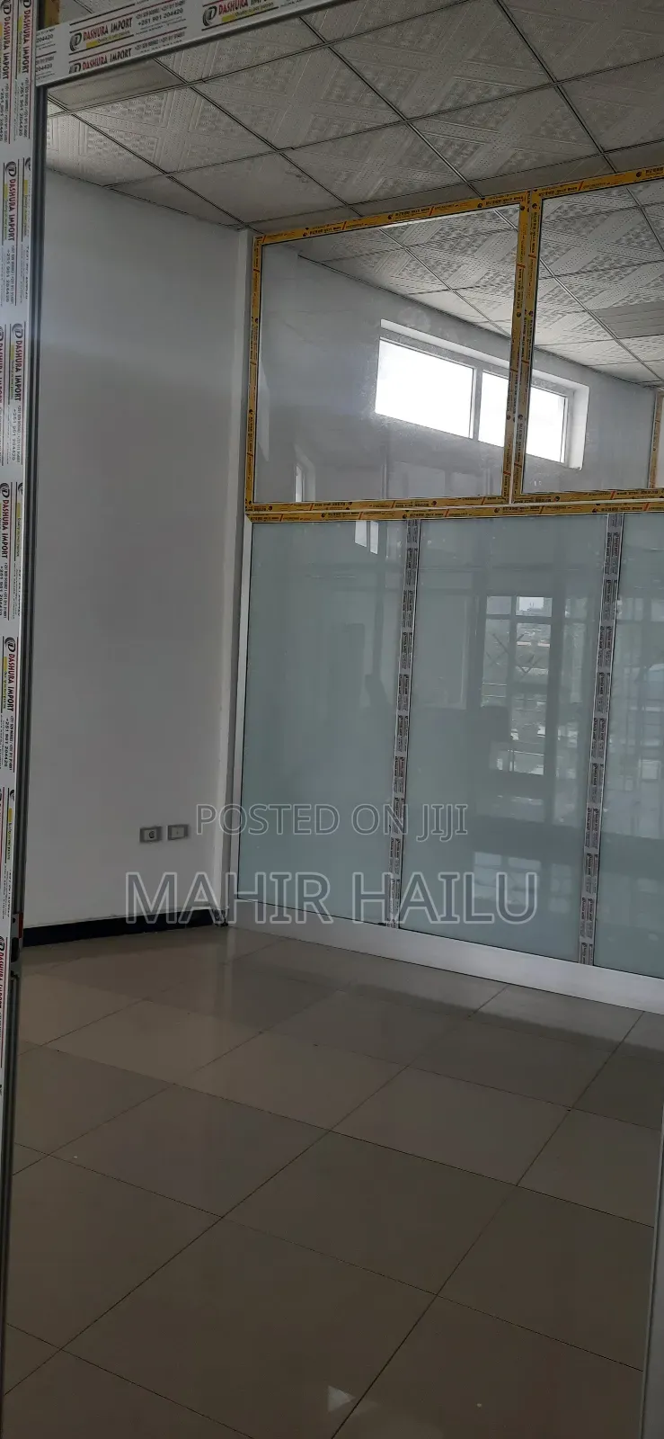 1ኛ ላይ ለቢሮ አገልግሎት