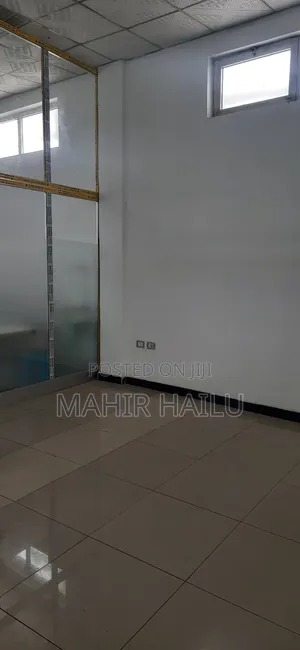 1ኛ ላይ ለቢሮ አገልግሎት