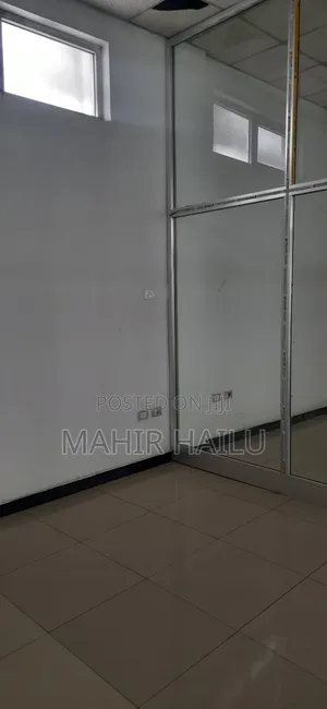 1ኛ ላይ ለቢሮ አገልግሎት