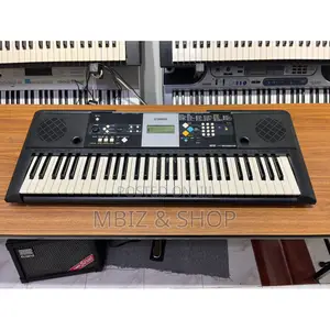 Yamaha Keyboard E223