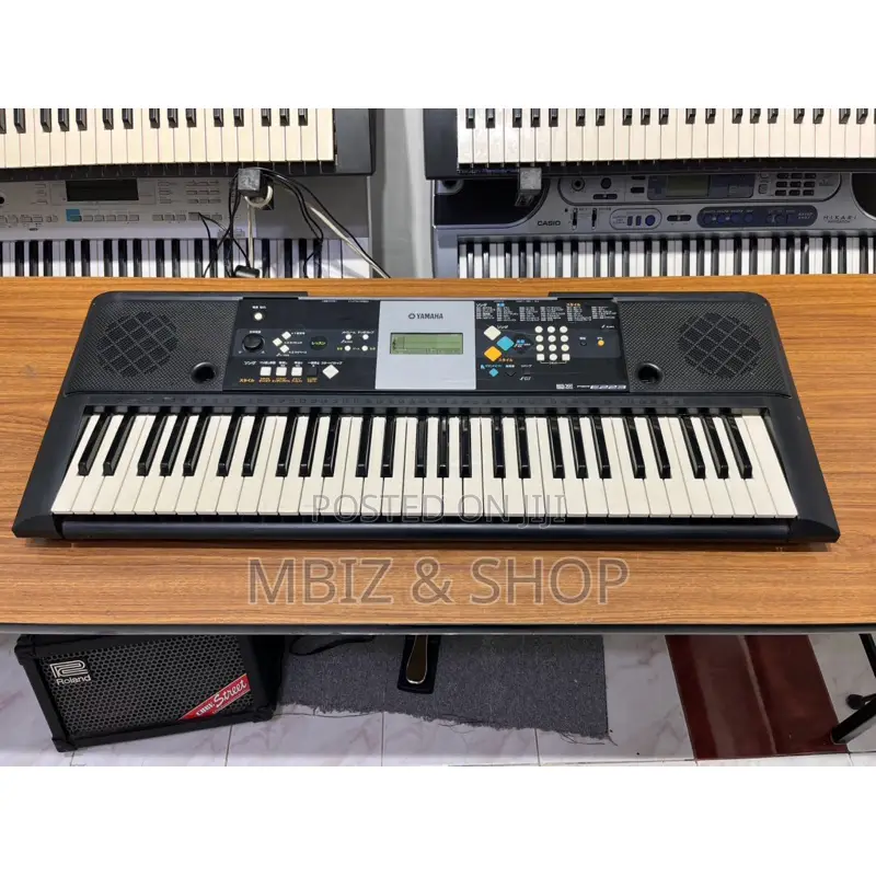 Yamaha Keyboard E223