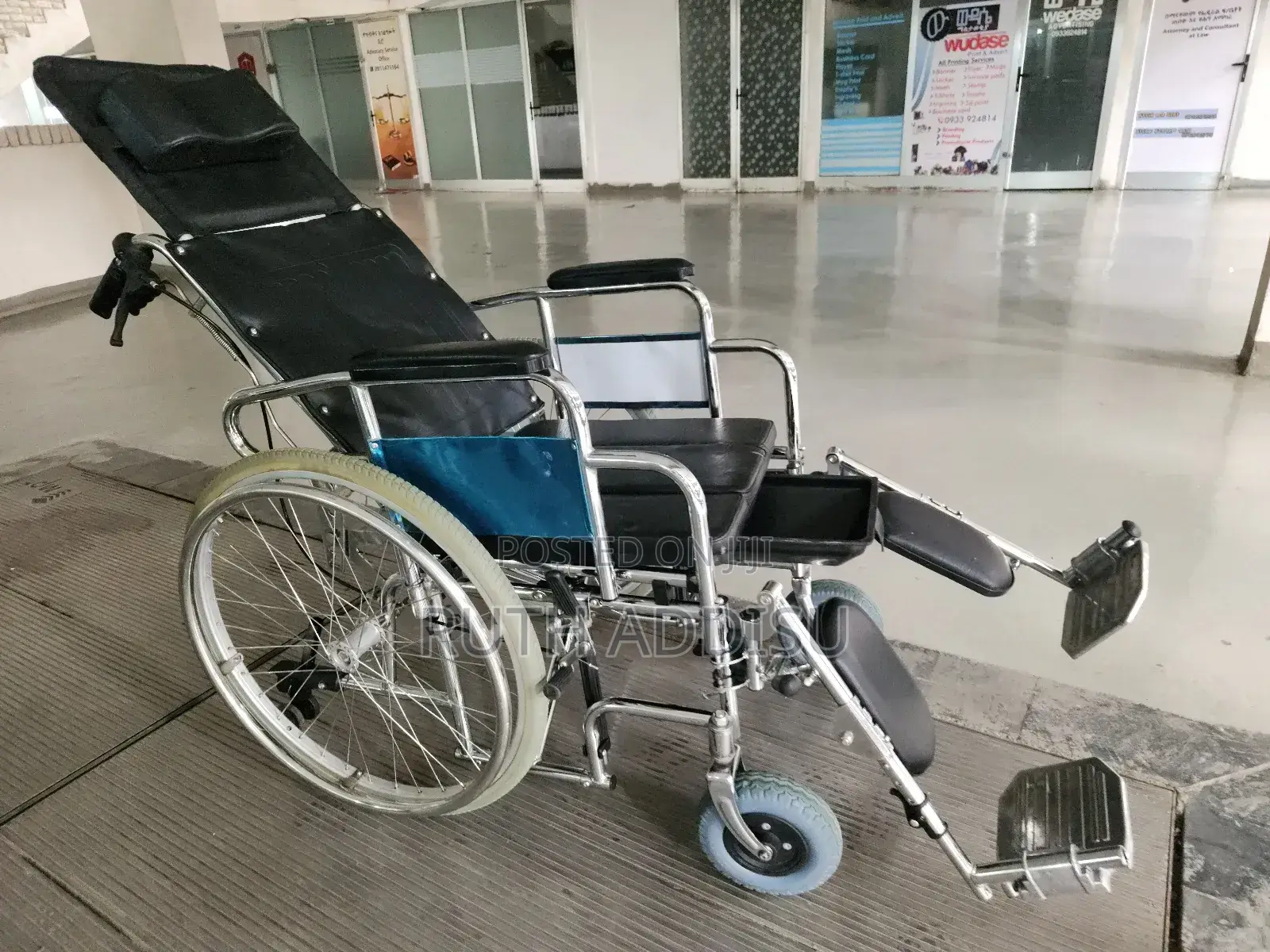 የሚተኛ ዊልቸር Wheelchair骨頭wheelchair亞洲wheelchair麗影wheelchair