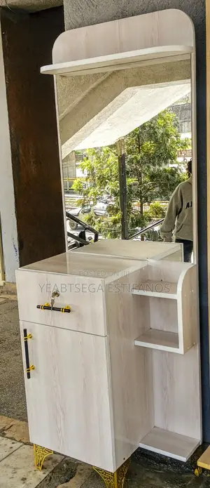 Photo - Dressing Table