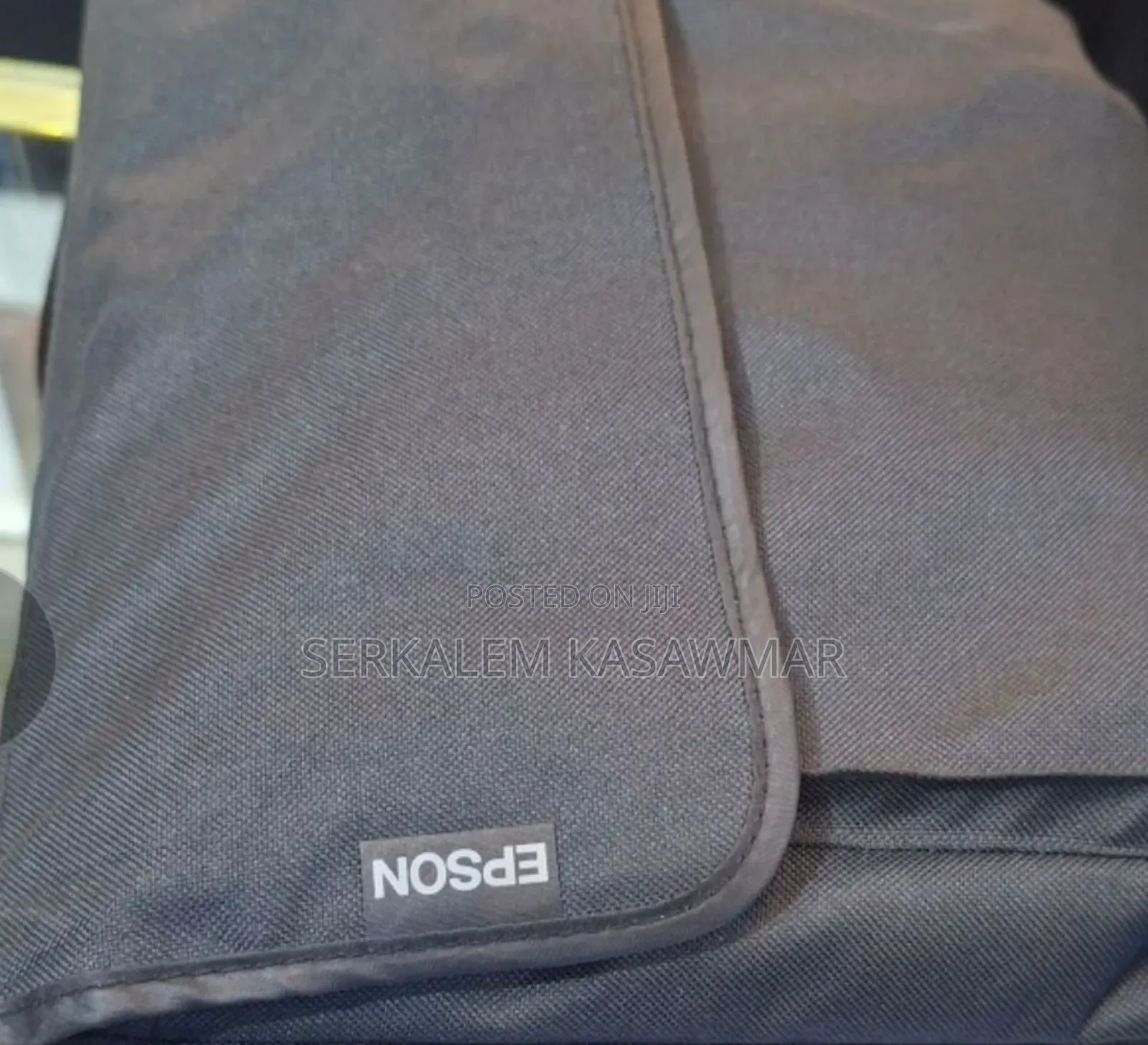 1brand New Epson Projector With Bag , Remote Mo